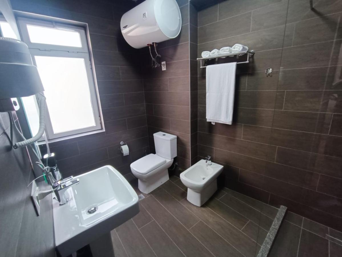 E&E Home Sweet Home Тирана Экстерьер фото
